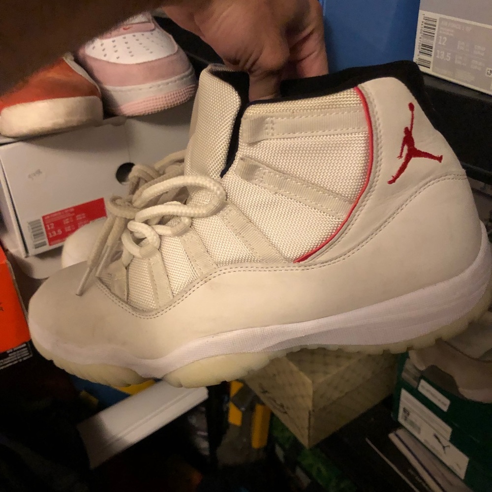 Jordan 11 platinum tint